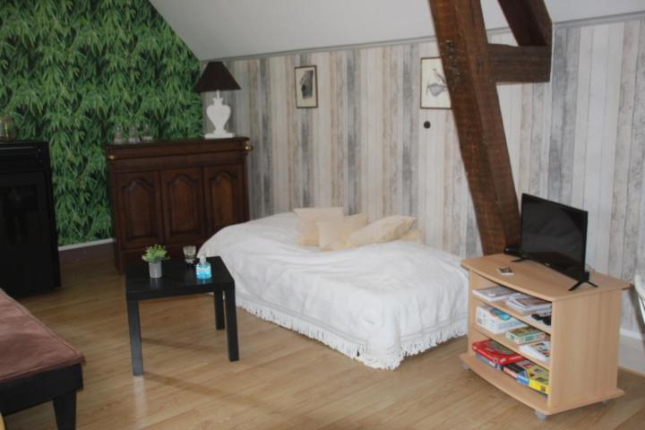 Suite Dans Les Dependances Du Chateau Agonges Exteriér fotografie